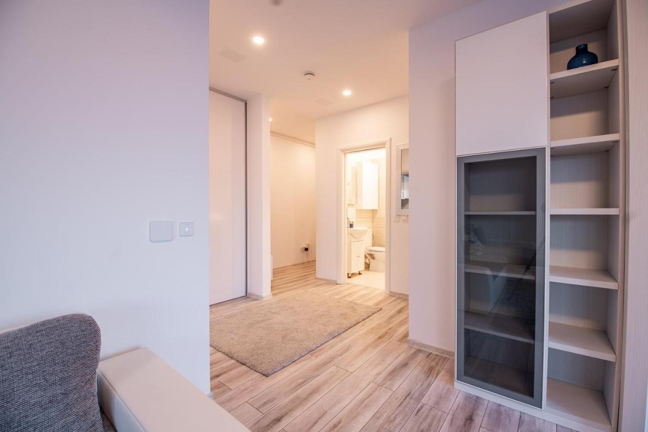 Luxury Westpark 2 Presidentialsuite With Lake View W4 Bukareszt Zewnętrze zdjęcie