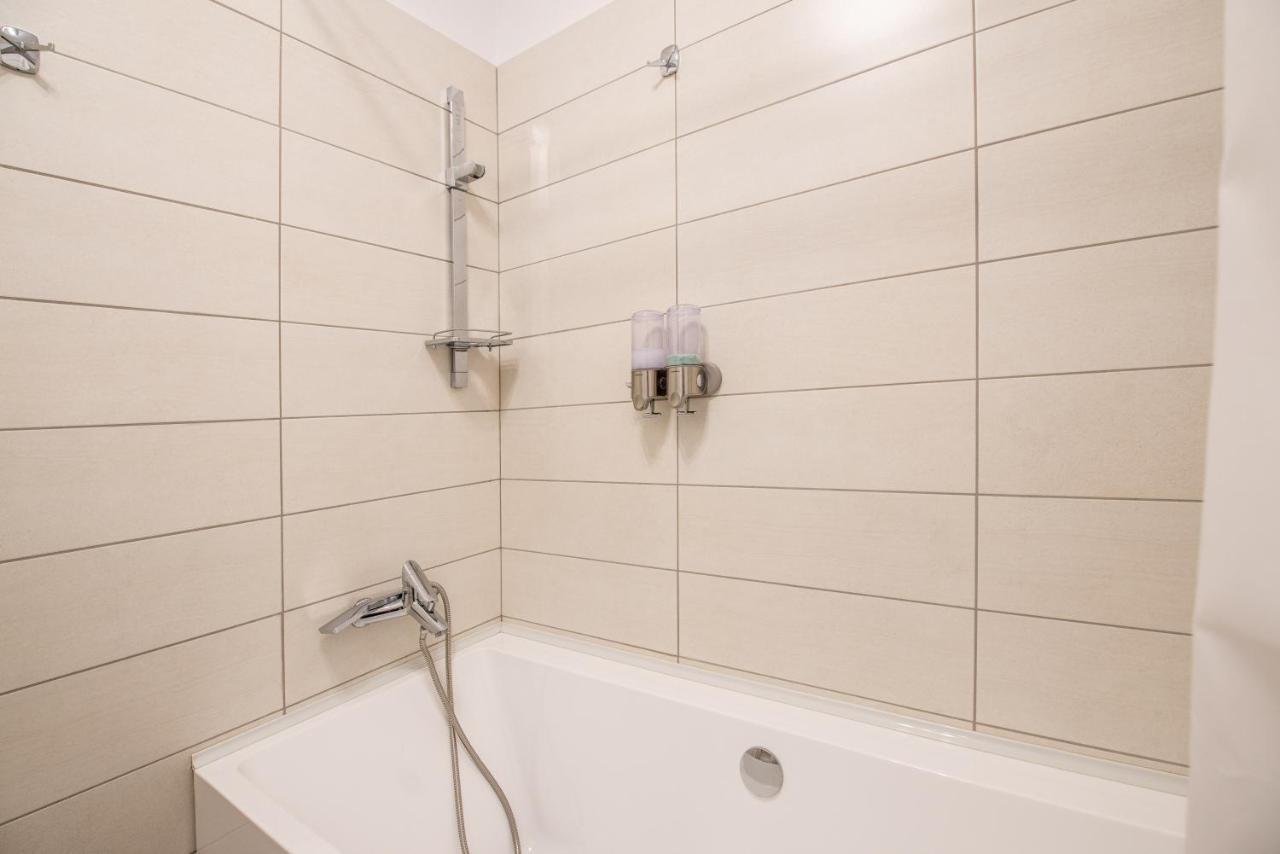 Luxury Westpark 2 Presidentialsuite With Lake View W4 Bukareszt Zewnętrze zdjęcie