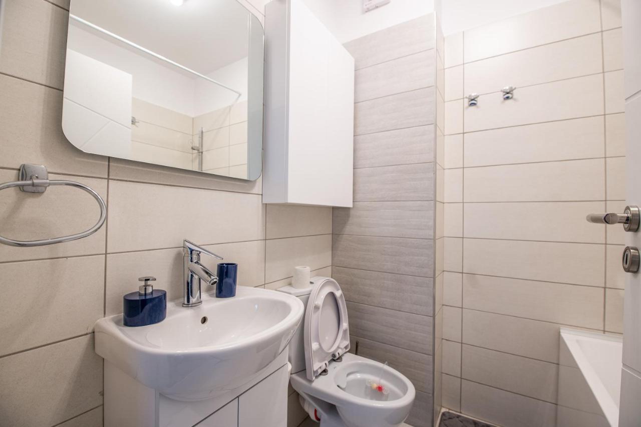 Luxury Westpark 2 Presidentialsuite With Lake View W4 Bukareszt Zewnętrze zdjęcie